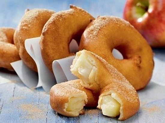 Яблочные кольца в кляре. Яблочные кольца в кляре.