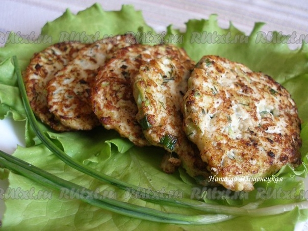 Оладьи из кабачка с куриным фаршем Оладьи из кабачка с куриным фаршем