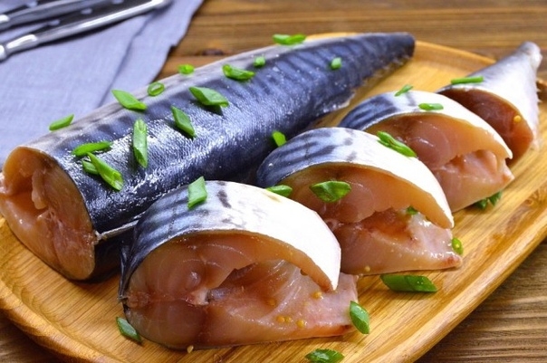 Как приготовить очень вкусную малосольную скумбрию Как приготовить очень вкусную малосольную скумбрию