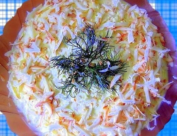 Салат Нежность с крабовыми палочками Салат Нежность с крабовыми палочками