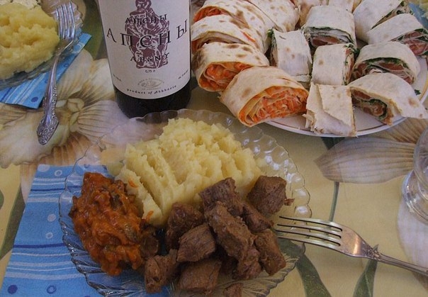 Тушеное мясо в собственном соку Тушеное мясо в собственном соку