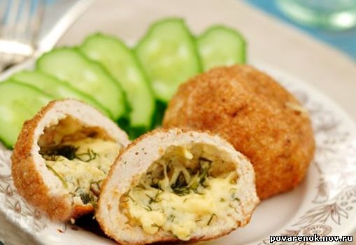 Куриные котлеты с сырной начинкой Куриные котлеты с сырной начинкой
