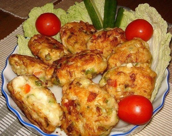 Очень вкусные и полезные котлеты из куриного мяса с овощами и сыром Очень вкусные и полезные котлеты из куриного мяса с овощами и сыром