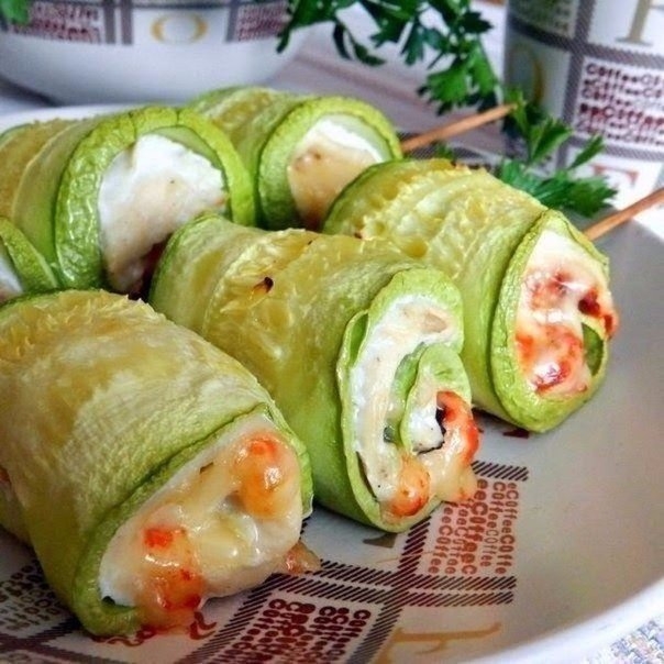 Очень вкусные и сытные кабачковые рулетики-идеально для худеющих!