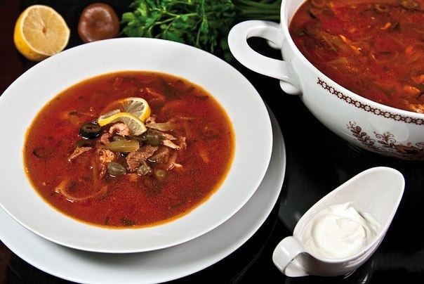 Солянка мясная на сковороде Солянка мясная на сковороде