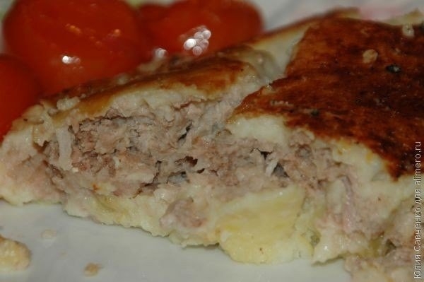 Картофельный рулет с капустно-мясной начинкой Картофельный рулет с капустно-мясной начинкой