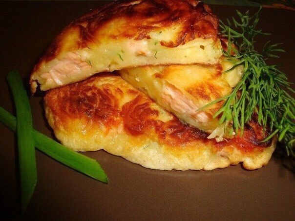 ОЛАДЬИ С СЕМГОЙ И СЫРОМ