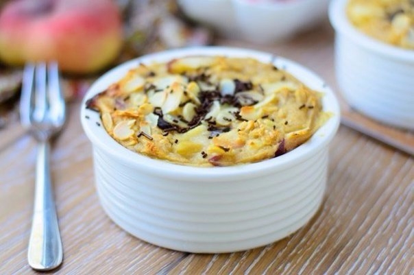 Овсяная запеканка с медом и бананами