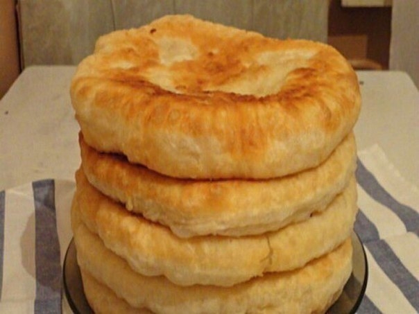 ПЫШНЫЕ ЛЕПЁШКИ НА КЕФИРЕ С НАЧИНКОЙ: вкусно и быстро ПЫШНЫЕ ЛЕПЁШКИ НА КЕФИРЕ С НАЧИНКОЙ: вкусно и быстро