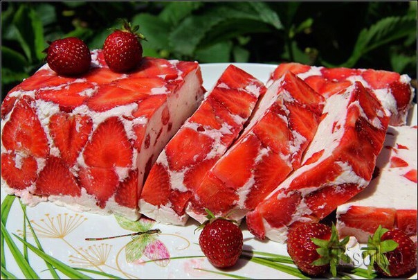 КЛУБНИЧНОЕ ЗАЛИВНОЕ КЛУБНИЧНОЕ ЗАЛИВНОЕ