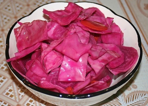 Маринованная капуста со свеклой - супер рецепт!