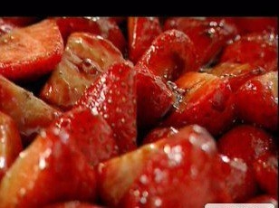 Клубничный десерт от Гордона Рамзи Клубничный десерт от Гордона Рамзи