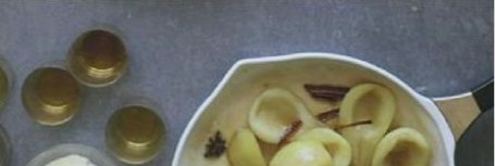 ЖАРЕНЫЕ ЯБЛОКИ И ГРУШИ С КАРАМЕЛЬНЫМ СОУСОМ ЖАРЕНЫЕ ЯБЛОКИ И ГРУШИ С КАРАМЕЛЬНЫМ СОУСОМ