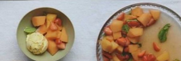 ДЫННО-КЛУБНИЧНЫЙ САЛАТ С ПЕРСИДСКИМ МОРОЖЕНЫМ