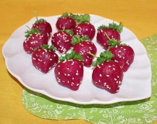 Закуска из селёдки 'клубничка' Закуска из селёдки 'клубничка'