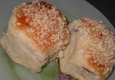 БУЛОЧКИ С НАЧИНКОЙ И С ПОСЫПКОЙ БУЛОЧКИ С НАЧИНКОЙ И С ПОСЫПКОЙ