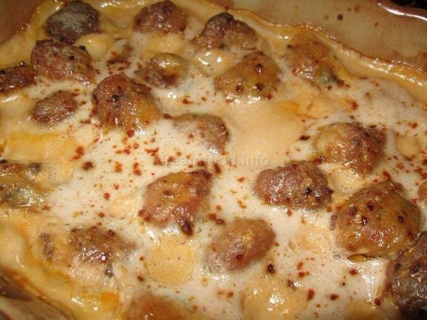 Куриные фрикадельки в соусе. Куриные фрикадельки в соусе.
