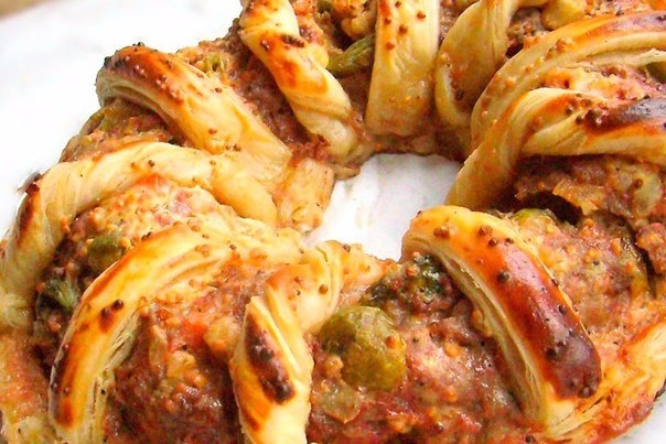 Мясное кольцо в морковной «шубе»