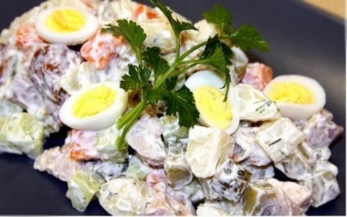 Салат «Чудо» с копченой курицей Салат «Чудо» с копченой курицей