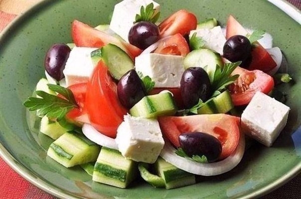 ТОП-4 вкусных салатов без майонеза
