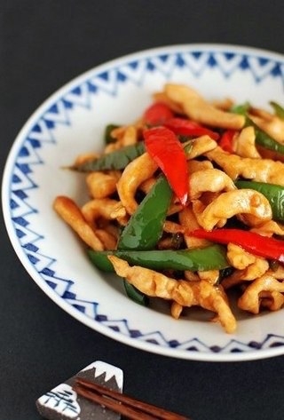 Жареная курица в соусе с болгарским перцем/Stir-fry Chicken and Bell Pepper in Sauce. Жареная курица в соусе с болгарским перцем/Stir-fry Chicken and Bell Pepper in Sauce.