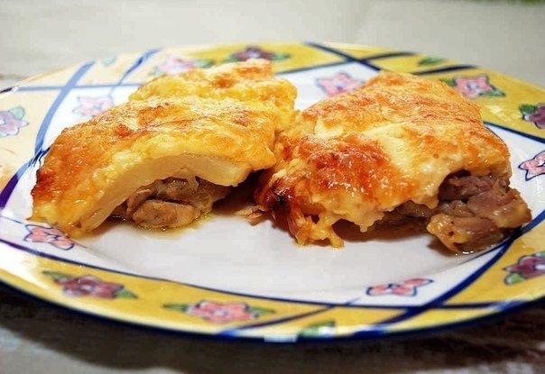 Курица с ананасом под сыром