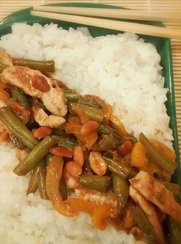 Стир-фрай из курицы со стручковой фасолью Стир-фрай из курицы со стручковой фасолью