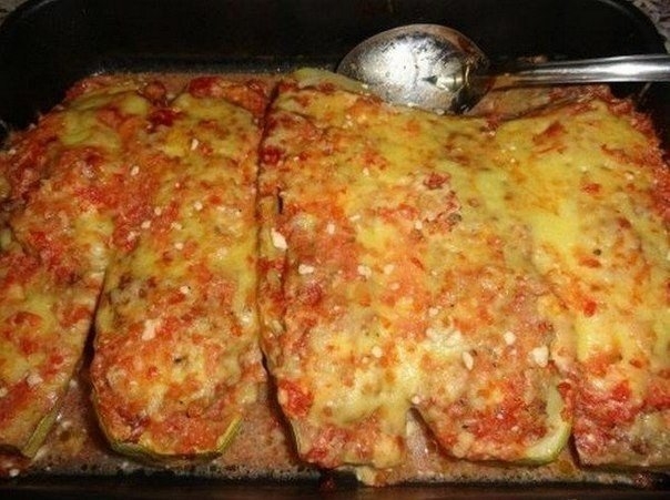 Вкусные "лодочки" из кабачков Вкусные "лодочки" из кабачков
