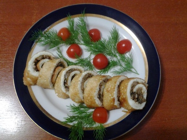 Приготовьте на завтрак вкусное и полезное блюдо: рулетики из омлета с начинкой из паштета. Порадуйте Приготовьте на завтрак вкусное и полезное блюдо: рулетики из омлета с начинкой из паштета. Порадуйте