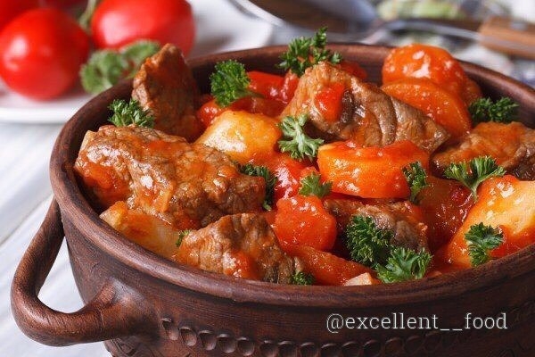 Венгерский гуляш–левеш Венгерский гуляш–левеш