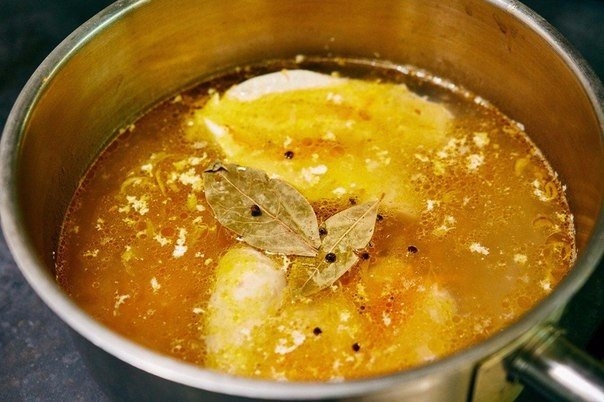 Суп-лапша с курицей и шпинатом