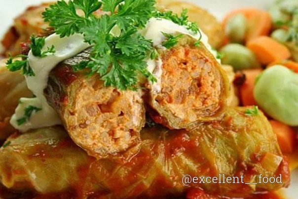 Вкусные голубцы с рисом и свининой Вкусные голубцы с рисом и свининой
