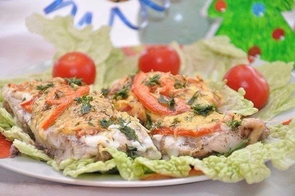 РЫБКА С СЫРОМ И ПОМИДОРАМИ