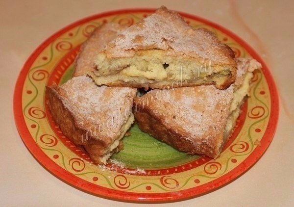 Шарлотка с бананами