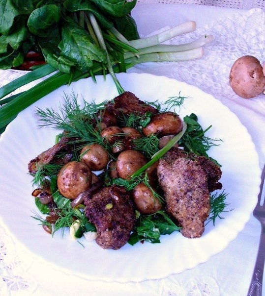 Печень с грибами и зеленью Печень с грибами и зеленью