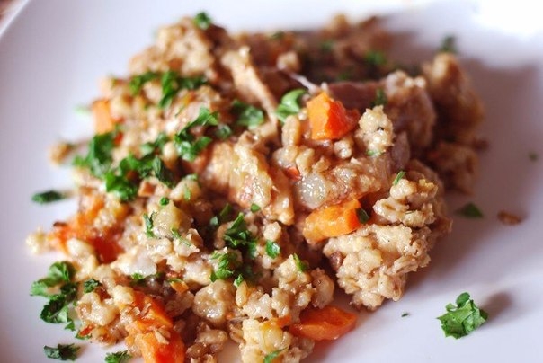 Перловая каша с грудинкой. Перловая каша с грудинкой.
