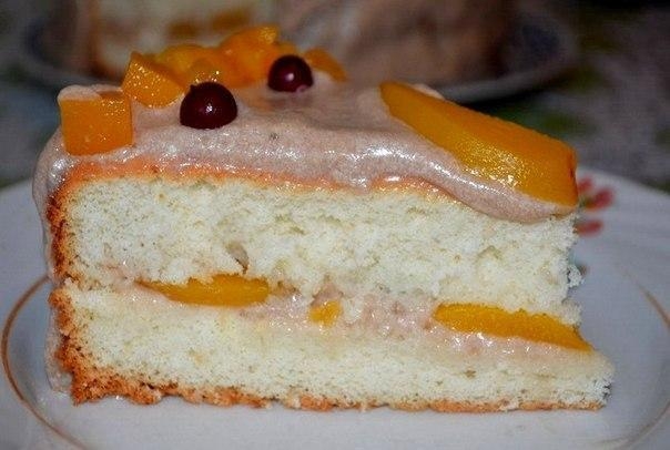 Бисквитный торт с заварным кремом. Бисквитный торт с заварным кремом.
