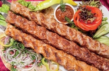 Как приготовить люля-кебаб: восточный рецепт Как приготовить люля-кебаб: восточный рецепт