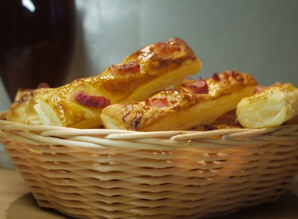 Слойки с беконом Слойки с беконом