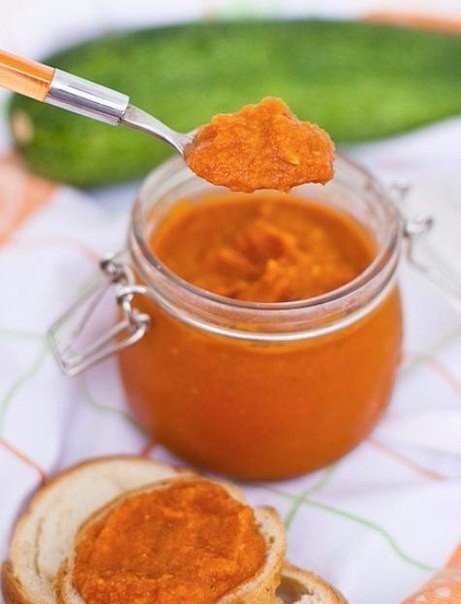 Мой муж обожает кабачковую икру еще с детского сада! Каждый год готовлю ему на зиму по этому простом