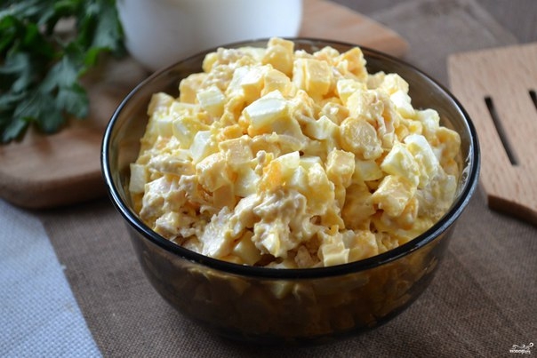 Салат из грудки с сыром Салат из грудки с сыром