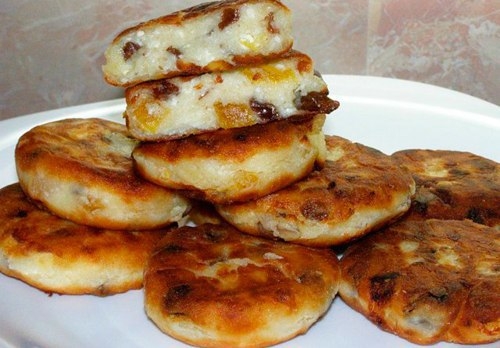 Сырники с изюмом: завтрак стройных