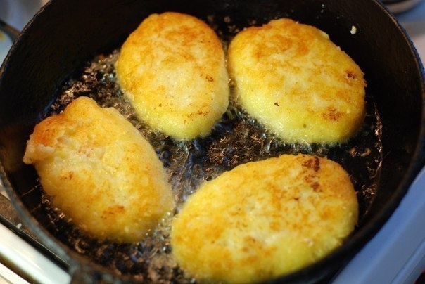 Картофельные котлеты с курицей.
