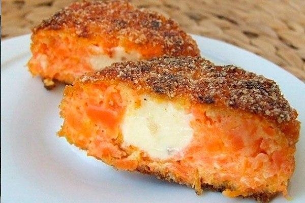Морковные котлеты на скорую руку . Морковные котлеты на скорую руку .
