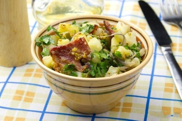 Картофельный салат с беконом. Картофельный салат с беконом.