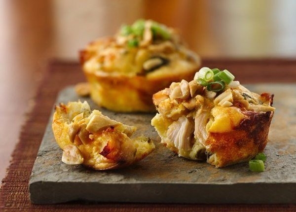 Чудные маффины с овощами и курицей