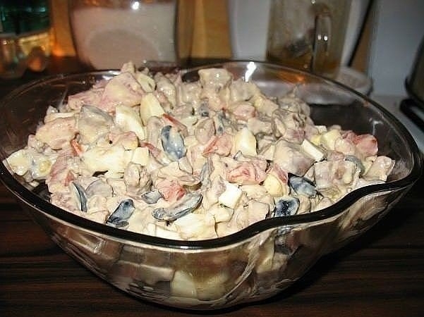 Салат из куриной печени с помидорами Салат из куриной печени с помидорами