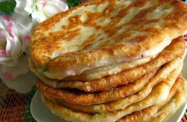 Сырные лепешки с ветчиной и грибами Сырные лепешки с ветчиной и грибами