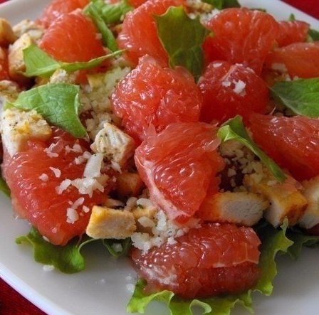 Салат с грейпфрутом и курицей