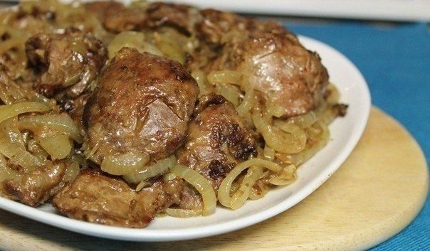 Куриная печень с луком